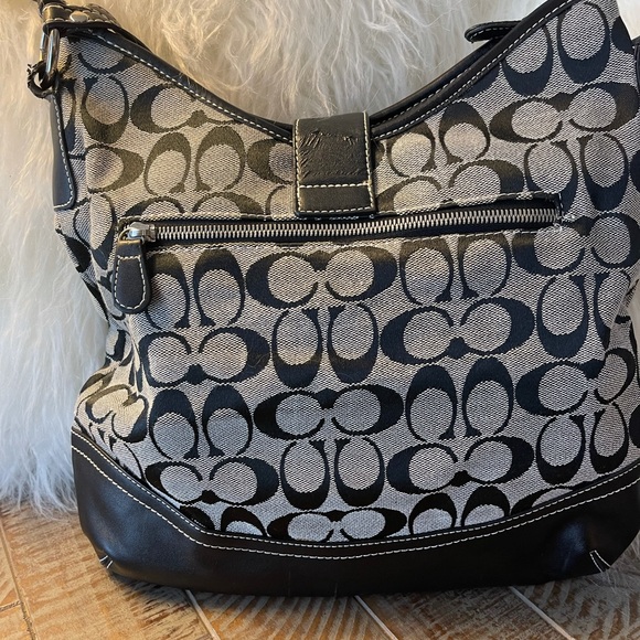 Coach Bag - Picture 5 of 10